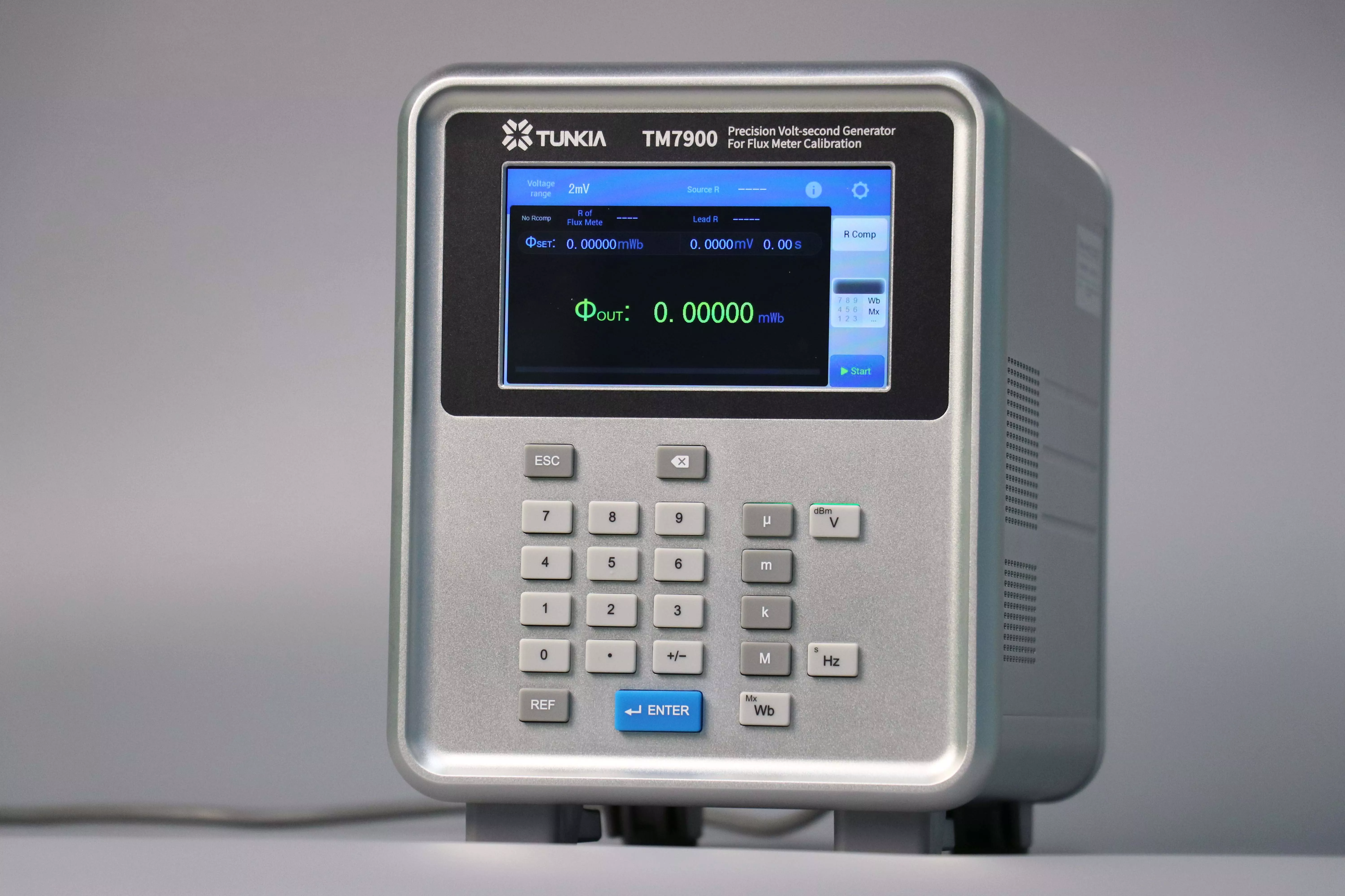 자속계 교정용 정밀 전압초 발생기