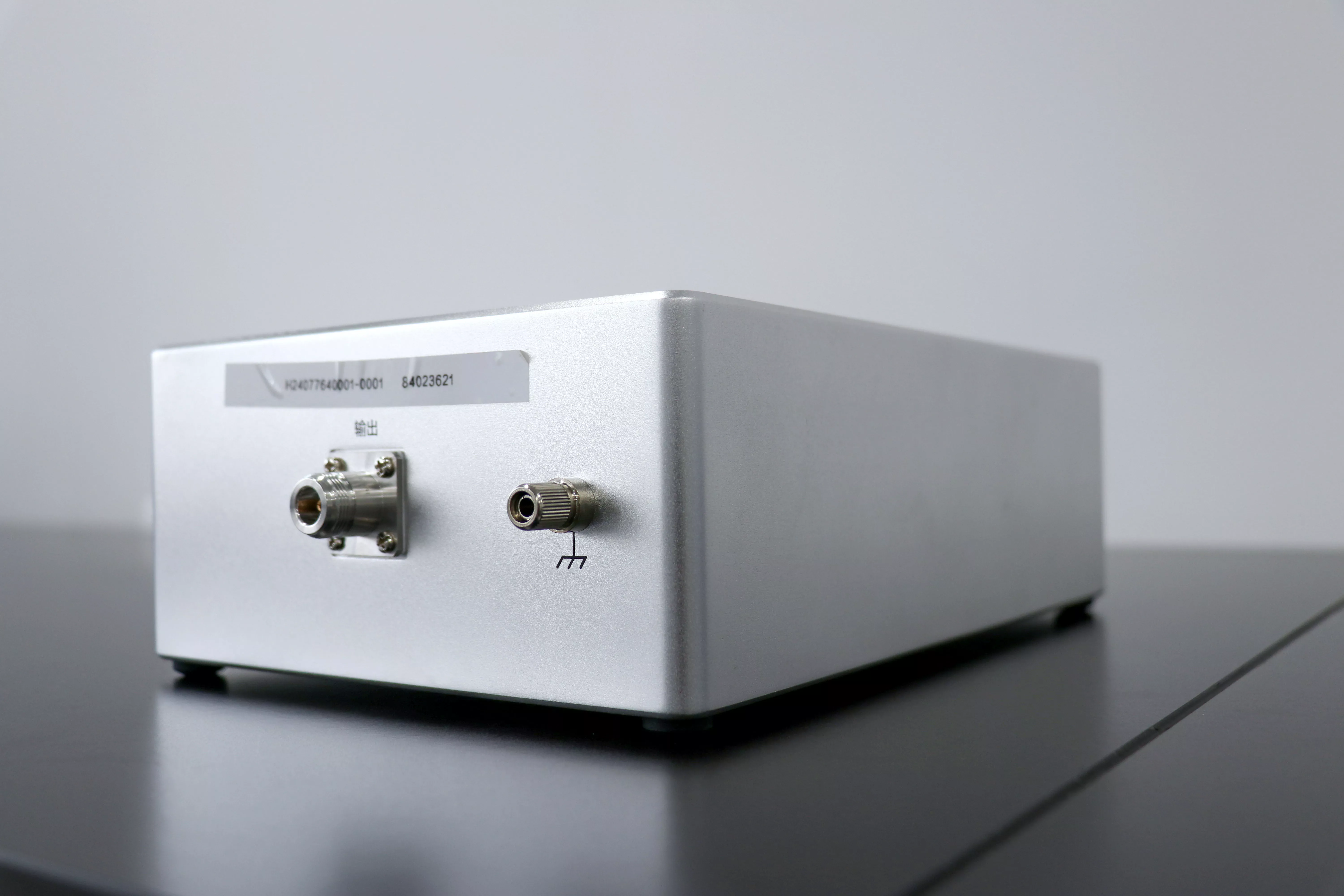 광대역 전압 분배기 Wideband Voltage Divider