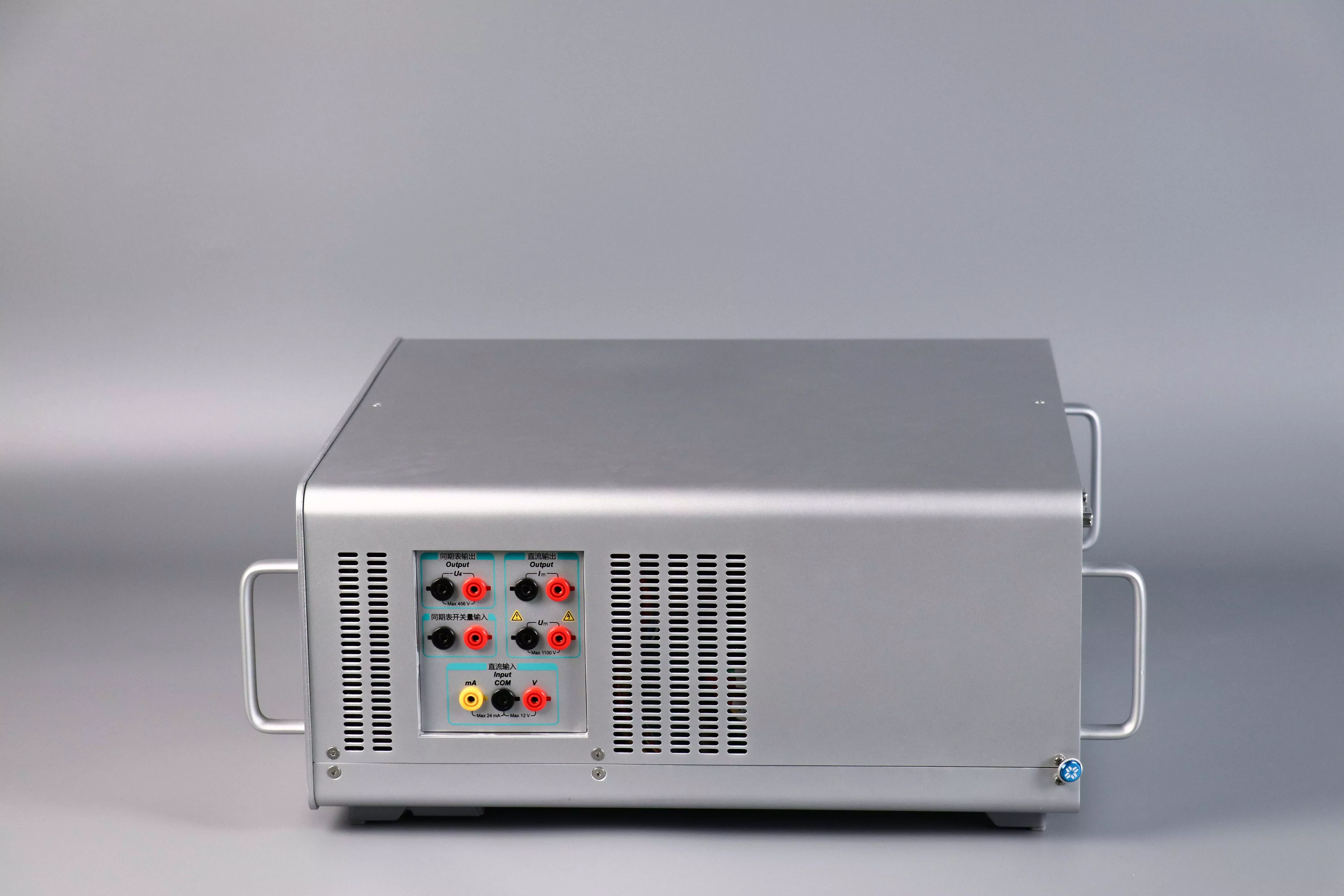 휴대용 3상 및 DC 계측기 시험기 Portable Tester for Three-phase and DC Meters